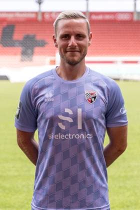 Torwart Marius Funk (1, FCI) ; FC Ingolstadt 04; 3.Liga, Porträttermin 2024 2025, ; FC Ingolstadt 04 Saison 2024 2025 photoshoot, Headshot, Porträt, Vorstellung, Präsentation, Pressetermin, Fußball, GER