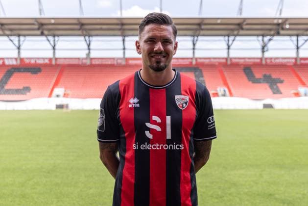 Pascal Testroet (37, FCI); FC Ingolstadt 04; 3.Liga, Porträttermin 2024 2025, ; FC Ingolstadt 04 Saison 2024 2025 photoshoot, Headshot, Porträt, Vorstellung, Präsentation, Pressetermin, Fußball, GER