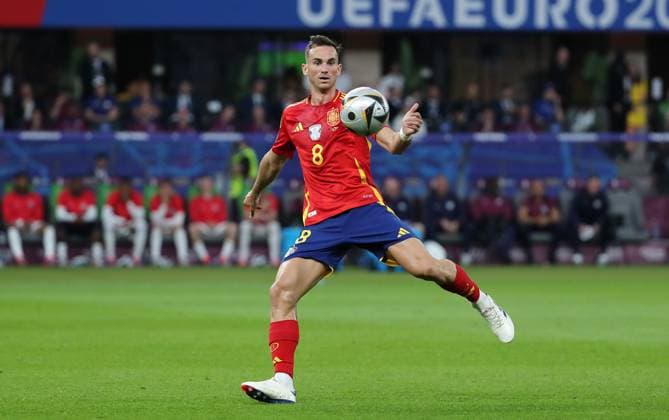 Trent Alexander Arnold Einzelbild Freisteller Aktion Fußball Fussball Europameisterschaft Euro 2024 EM Finale Herren Saison 2023 2024 14.07.2024 Spanien ESP vs. England ENG in Berlin Olympiastadion DFL regulations prohibit any use of photographs as image sequences and or quasi-video.