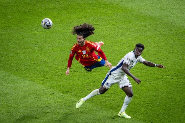 Fussball Berlin 14.07.2024 UEFA EURO, EM, Europameisterschaft,Fussball 2024 Finale England (ENG) - Spanien (ESP) Marc Cucurella (Spanien, No.24) Bukayo Saka (England, No.07)