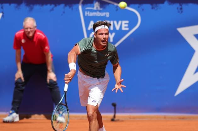 Tennis Herren ATP, Tennis Herren Tennis Herren Tour 500 European Open Hamburg, Hamburg Open ATP 500 2024 , 15.07.2024, Daniel Altmeier (GER) macht einen Aufschlag. Copyright: FernandoxSoares