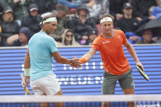 BASTAD, SVERIGE 20240715 Rafael Nadal (ESP) och Casper Ruud (NOR) mot Guido Andreozzi (ARG) och Miguel Reyes-Varela (MEX) i dubbel under Nordea Open i Bastad pa mandagen BASTAD SVERIGE x9200x