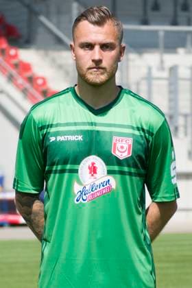 Halle, Deutschland 15. Juli 2024: Regionalliga Nordost Teamfoto - 2024 2025 - Hallescher FC Im Bild: Torhueter Sven Müller Mueller (Halle) Leuna Chemie Stadion Sachsen-Anhalt Copyright: xFotostandx xBallaschx
