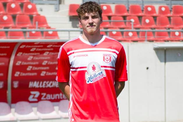 Halle, Deutschland 15. Juli 2024: Regionalliga Nordost Teamfoto - 2024 2025 - Hallescher FC Im Bild: Paul Hamalla (Halle) Leuna Chemie Stadion Sachsen-Anhalt Copyright: xFotostandx xBallaschx