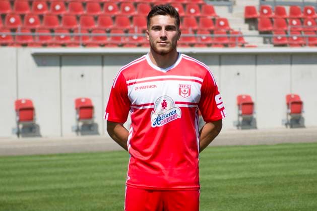 Halle, Deutschland 15. Juli 2024: Regionalliga Nordost Teamfoto - 2024 2025 - Hallescher FC Im Bild: Berk Inaler (Halle) Leuna Chemie Stadion Sachsen-Anhalt Copyright: xFotostandx xBallaschx