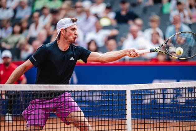 Tennis Herren ATP, Tennis Herren 500 Hamburg Open Soonwoo Kwon (KOR) vs. Maximilian Marterer (GER) 15.07.2024 Maximilian Marterer mit Spiel am Netz Hamburg Tennisstadion am Rothenbaum Hamburg Deutschland