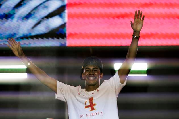 Spanish football team Euro Cup celebration MADRID, SPAIN - JULY 15:Lamine Yamal during the celebration of the European Championship, EM, Europameisterschaft of the Spanish football team at Cibeles square. (Photo by Guillermo Martinez) Madrid Plaza Cibeles Spain Copyright: xGuillermoxMartinezx
