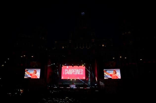 Spanish national football team celebrates winning UEFA EURO, EM, Europameisterschaft,Fussball 2024 in Madrid A night view of the stage during the celebration of the Spanish national football team for the victory of the UEFA Euro 2024 title at Plaza de Cibeles on May 12, 2024 in Madrid, Spain. Madrid Plaza de Cibeles Madrid Spain Copyright: xAlbertoxGardinx AGardin_20240715_Euro2024_Spain_Cibeles_221