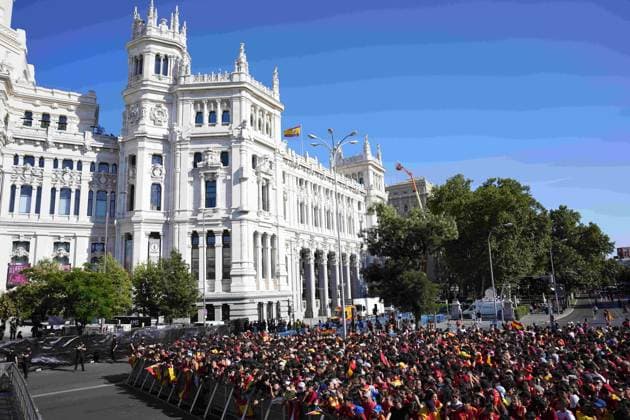 July 15, 2024, Madrid, Madrid, SPAIN: General view with supporters of Spain during the celebration of Spain Team at Cibeles Palace of Madrid after winning the Eurocup 2024 against Englad on July 15, 2024 in Madrid, Spain. Madrid SPAIN - ZUMAa181 20240715_zaa_a181_026 Copyright: xOscarxJ.xBarrosox