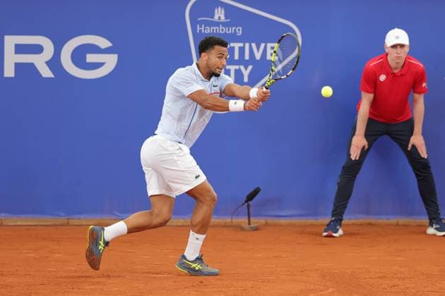 Tennis Herren ATP, Tennis Herren Tennis Herren Tour 500 European Open Hamburg, Hamburg Open ATP 500 2024 , 16.07.2024, Arthur Fils (FRA) schlägt eine Rückhand Copyright: FernandoxSoares