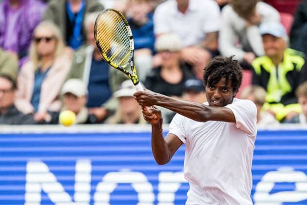 240716 Elias Ymer of Sweden during day 2 of the Nordea Open on July 16, 2024 in Bastad. Photo: Niclas Jönsson BILDBYRAN COP 273 NO0284 tennis ATP, Tennis Herren 250 nordea open day 2 bbeng Copyright: NICLASxJÖNSSON BB240716NO028