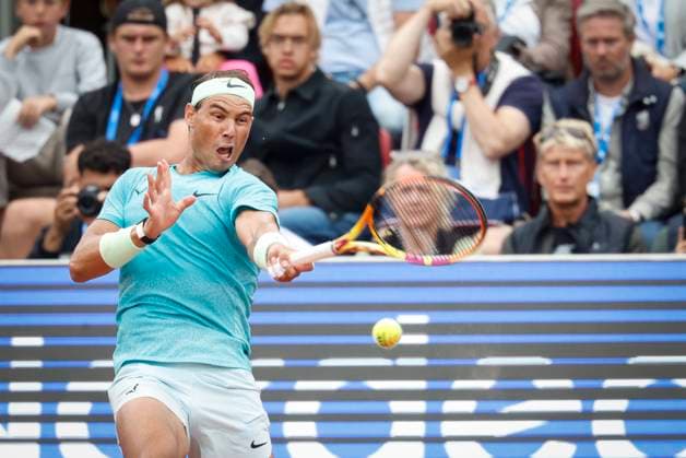 BASTAD, SVERIGE 20240716 Rafael Nadal, Spanien,, möter Leo Borg, Sverige, under första omgangen i herrarnas singel i Nordea Open i Bastad pa tisdagen. BASTAD SVERIGE x9200x