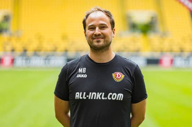 16.07.2024, xomx, Fussball 3.Liga, Dynamo Dresden - Fototermin Saison 2024 25, Porträttermin 2024 2025 emspor, Bild: Michael Bata (Mannschaftsarzt). Portrait, Portraet, (DFL DFB REGULATIONS PROHIBIT ANY USE OF PHOTOGRAPHS as IMAGE SEQUENCES and or QUASI-VIDEO) Dresden