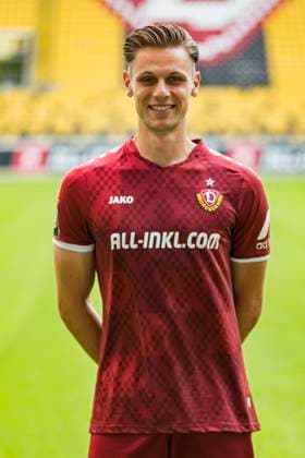 16.07.2024, xomx, Fussball 3.Liga, Dynamo Dresden - Fototermin Saison 2024 25, Porträttermin 2024 2025 emspor, Bild: Daniel Mesenhöler ( 37). Portrait, Portraet, (DFL DFB REGULATIONS PROHIBIT ANY USE OF PHOTOGRAPHS as IMAGE SEQUENCES and or QUASI-VIDEO) Dresden