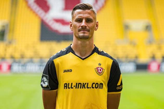 16.07.2024, xomx, Fussball 3.Liga, Dynamo Dresden - Fototermin Saison 2024 25, Porträttermin 2024 2025 emspor, Bild: Stefan Kutschke ( 30). Portrait, Portraet, (DFL DFB REGULATIONS PROHIBIT ANY USE OF PHOTOGRAPHS as IMAGE SEQUENCES and or QUASI-VIDEO) Dresden