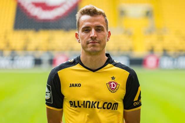 16.07.2024, xomx, Fussball 3.Liga, Dynamo Dresden - Fototermin Saison 2024 25, Porträttermin 2024 2025 emspor, Bild: Niklas Hauptmann ( 27). Portrait, Portraet, (DFL DFB REGULATIONS PROHIBIT ANY USE OF PHOTOGRAPHS as IMAGE SEQUENCES and or QUASI-VIDEO) Dresden