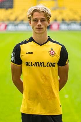 16.07.2024, xomx, Fussball 3.Liga, Dynamo Dresden - Fototermin Saison 2024 25, Porträttermin 2024 2025 emspor, Bild: Jonas Oehmichen ( 25). Portrait, Portraet, (DFL DFB REGULATIONS PROHIBIT ANY USE OF PHOTOGRAPHS as IMAGE SEQUENCES and or QUASI-VIDEO) Dresden