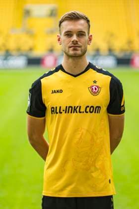 16.07.2024, xomx, Fussball 3.Liga, Dynamo Dresden - Fototermin Saison 2024 25, Porträttermin 2024 2025 emspor, Bild: Tom Zimmerschied ( 22). Portrait, Portraet, (DFL DFB REGULATIONS PROHIBIT ANY USE OF PHOTOGRAPHS as IMAGE SEQUENCES and or QUASI-VIDEO) Dresden