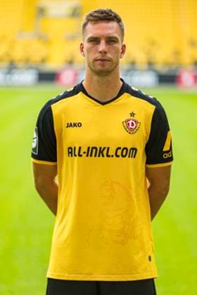 16.07.2024, xomx, Fussball 3.Liga, Dynamo Dresden - Fototermin Saison 2024 25, Porträttermin 2024 2025 emspor, Bild: Robin Meißner ( 21). Portrait, Portraet, (DFL DFB REGULATIONS PROHIBIT ANY USE OF PHOTOGRAPHS as IMAGE SEQUENCES and or QUASI-VIDEO) Dresden