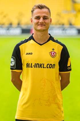 16.07.2024, xomx, Fussball 3.Liga, Dynamo Dresden - Fototermin Saison 2024 25, Porträttermin 2024 2025 emspor, Bild: Jakob Lemmer ( 10). Portrait, Portraet, (DFL DFB REGULATIONS PROHIBIT ANY USE OF PHOTOGRAPHS as IMAGE SEQUENCES and or QUASI-VIDEO) Dresden