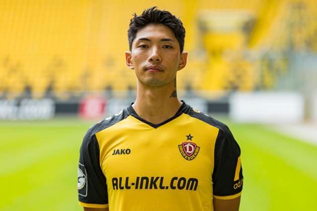 16.07.2024, xomx, Fussball 3.Liga, Dynamo Dresden - Fototermin Saison 2024 25, Porträttermin 2024 2025 emspor, Bild: Kyu-Hyun Park ( 2). Portrait, Portraet, (DFL DFB REGULATIONS PROHIBIT ANY USE OF PHOTOGRAPHS as IMAGE SEQUENCES and or QUASI-VIDEO) Dresden