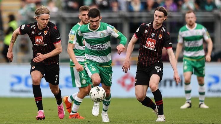 UEFA Champions League First Qualifying Round Second Leg, Tallaght Stadium, Dublin 16 7 2024 Shamrock Rovers vs Vikingur Reykjavik Shamrock Rovers Trevor Clarke with Erlingur Agnarsson and Valdimar Thor Ingimundarson of Vikingur Reykjavik Trevor Clarke with Erlingur Agnarsson and Valdimar Thor Ingimundarson 16 7 2024  Copyright: x INPHO BenxBradyx BB1_0179
