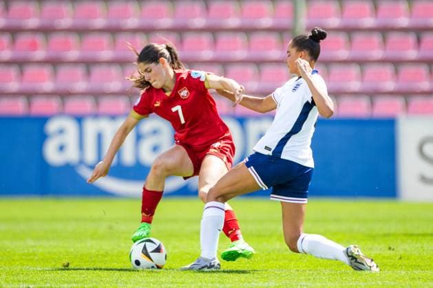 Ashanti Akpan of England, Sara Stoic of Serbia Serbia U19 v England U19, UEFA Women s U19 Championships, Group a, Football, Marijampoleje Football Stadium, Marijampole, Lithuania - 17 Jul 2024 Editorial use only  Copyright: xNikoaxKrstic Shutterstockx 14587245ao