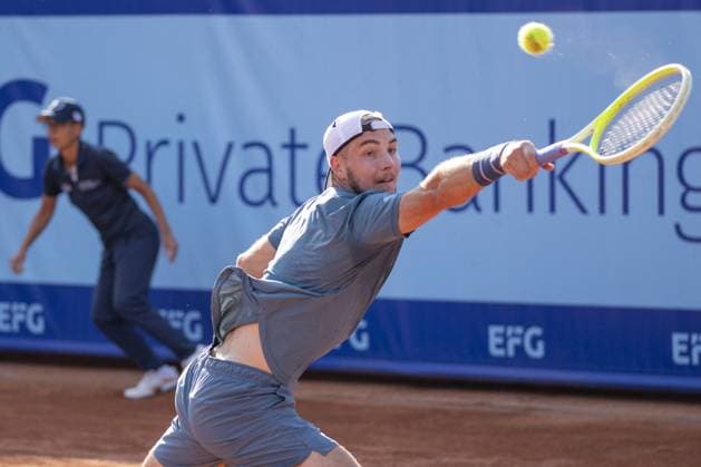 International Tennis match - EFG Swiss Open Gstaad Gstaad Switzerland, 07 17 2024: Jan-Lennard Struff (GER) in action during EFG Swiss Open. during EFG Swiss Open Gstaad, International Tennis match in Gstaad, Switzerland, July 17 2024 Gstaad Switzerland  Copyright: xIPAxSport ABACAx