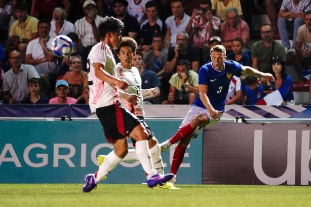 Adrien Truffert (3 - France) FOOTBALL : France vs Japon - Match amical de préparation aux JO Paris 2024 - Toulon - 17 07 2024 NorbertScanella Panoramic 