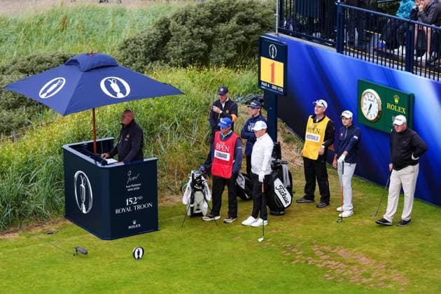 Jason Leonard (USA) play waits to play the first tee shot of the 2024 Open Championship at 06:35 with playing partners Todd Hamilton (USA) & Jack McDonald (SCO). The British Open Championship, Day One, Golf, Royal Troon, Troon, UK - 18 July 2024  Copyright: xStuartxWallace Shutterstockx 14588001f