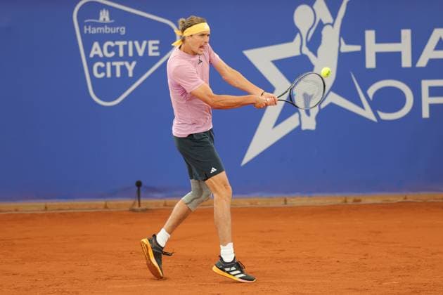 Tennis Herren ATP, Tennis Herren Tennis Herren Tour 500 European Open Hamburg, Hamburg Open ATP 500 2024 , 17.07.2024 , Alexander Zverev (GER) spielt eine Rückhand Copyright: FernandoxSoares