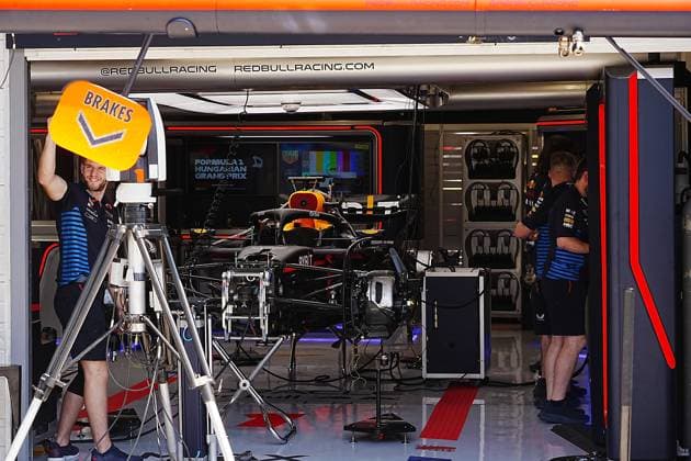 FORMULA 1 HUNGARIAN GRAND PRIX 2024 18.07.2024, Hungaroring, Budapest, FORMULA 1 HUNGARIAN GRAND PRIX 2024 , im Bild Das Auto von Max Verstappen (NLD), Oracle Red Bull Racing wird für das Rennen vorbereitet.