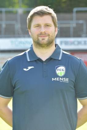 27.07.2024, GER, Fussball, Regionalliga West, Saison 2024 2025, Ohlendorfstadion im Heidewald, Gütersloh FC Gütersloh Fototermin 2024 2025 Florian Amelunxen (Physiotherapeut FC Gütersloh), Aktion, Einzelbild, Hoch, Portrait