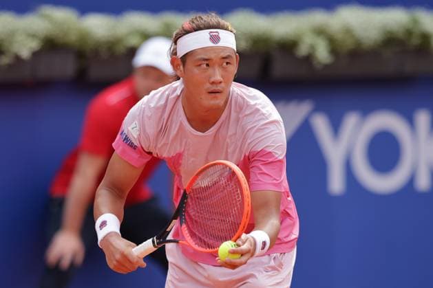 Tennis Herren ATP, Tennis Herren Tennis Herren Tour 500 European Open Hamburg, Hamburg Open ATP 500 2024 , 18.07.2024 , Zhizhen Zhang CHN beim Aufschlag Copyright: FernandoxSoares
