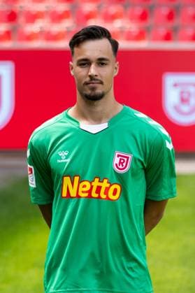 18.07.2024, Fussball, GER, Saison 2024 2025, 2.Liga,Pressetermin, SSV Jahn Regensburg Leon Cuk; SSV Jahn Regensburg, 2. BL, Porträttermin 2024 2025 DFL REGULATIONS PROHIBIT ANY USE OF PHOTOGRAPHS AS IMAGE SEQUENCES AND OR QUASI-VIDEO. Regensburg Bayern Deutschland Jahnstadion Regensburg