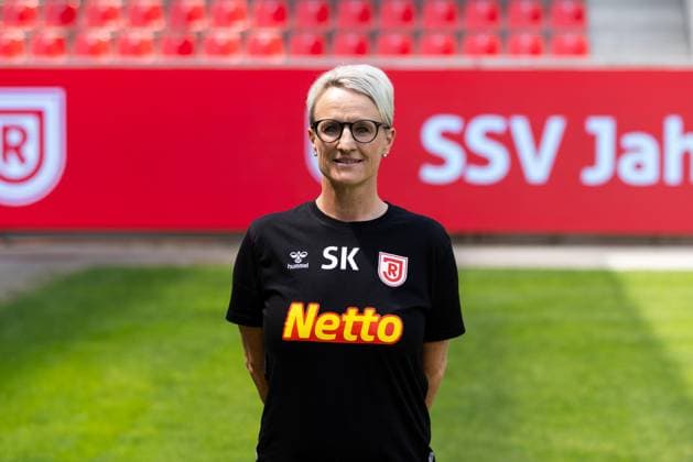 18.07.2024, Fussball, GER, Saison 2024 2025, 2.Liga,Pressetermin, SSV Jahn Regensburg Katja Schöppl; SSV Jahn Regensburg, 2. BL, Porträttermin 2024 2025 DFL REGULATIONS PROHIBIT ANY USE OF PHOTOGRAPHS AS IMAGE SEQUENCES AND OR QUASI-VIDEO. Regensburg Bayern Deutschland Jahnstadion Regensburg