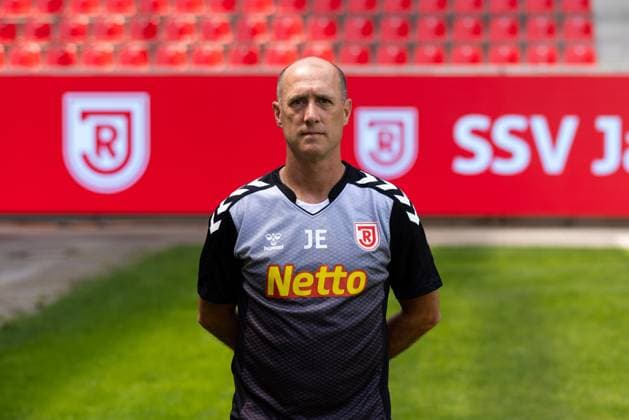 18.07.2024, Fussball, GER, Saison 2024 2025, 2.Liga,Pressetermin, SSV Jahn Regensburg Joe Enochs; SSV Jahn Regensburg, 2. BL, Porträttermin 2024 2025 DFL REGULATIONS PROHIBIT ANY USE OF PHOTOGRAPHS AS IMAGE SEQUENCES AND OR QUASI-VIDEO. Regensburg Bayern Deutschland Jahnstadion Regensburg