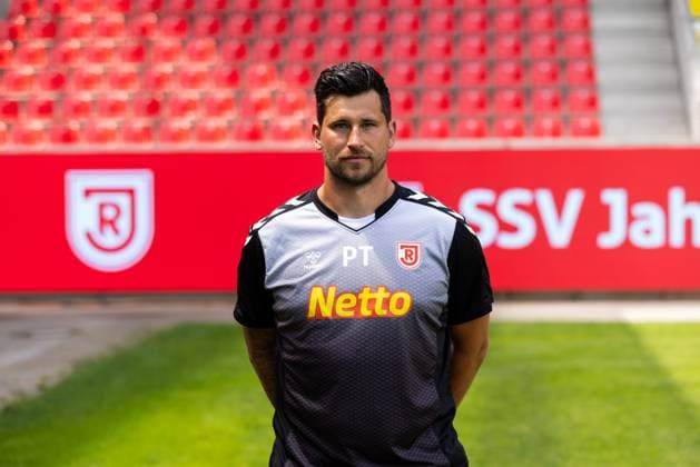 18.07.2024, Fussball, GER, Saison 2024 2025, 2.Liga,Pressetermin, SSV Jahn Regensburg Phlipp Tschauner; SSV Jahn Regensburg, 2. BL, Porträttermin 2024 2025 DFL REGULATIONS PROHIBIT ANY USE OF PHOTOGRAPHS AS IMAGE SEQUENCES AND OR QUASI-VIDEO. Regensburg Bayern Deutschland Jahnstadion Regensburg
