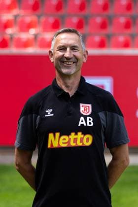 18.07.2024, Fussball, GER, Saison 2024 2025, 2.Liga,Pressetermin, SSV Jahn Regensburg Achim Beierlorzer; SSV Jahn Regensburg, 2. BL, Porträttermin 2024 2025 DFL REGULATIONS PROHIBIT ANY USE OF PHOTOGRAPHS AS IMAGE SEQUENCES AND OR QUASI-VIDEO. Regensburg Bayern Deutschland Jahnstadion Regensburg