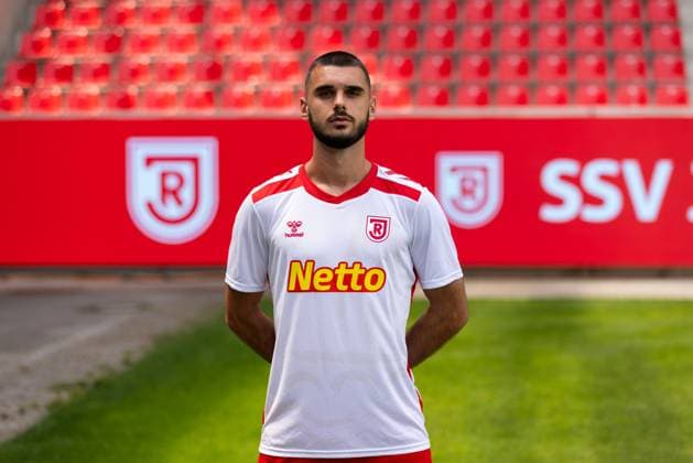 18.07.2024, Fussball, GER, Saison 2024 2025, 2.Liga,Pressetermin, SSV Jahn Regensburg Rasim Bulic; SSV Jahn Regensburg, 2. BL, Porträttermin 2024 2025 DFL REGULATIONS PROHIBIT ANY USE OF PHOTOGRAPHS AS IMAGE SEQUENCES AND OR QUASI-VIDEO. Regensburg Bayern Deutschland Jahnstadion Regensburg