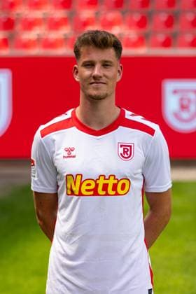 18.07.2024, Fussball, GER, Saison 2024 2025, 2.Liga,Pressetermin, SSV Jahn Regensburg Christian Viet; SSV Jahn Regensburg, 2. BL, Porträttermin 2024 2025 DFL REGULATIONS PROHIBIT ANY USE OF PHOTOGRAPHS AS IMAGE SEQUENCES AND OR QUASI-VIDEO. Regensburg Bayern Deutschland Jahnstadion Regensburg