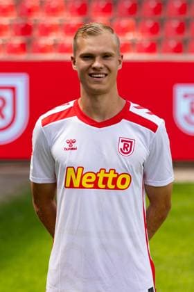 18.07.2024, Fussball, GER, Saison 2024 2025, 2.Liga,Pressetermin, SSV Jahn Regensburg Louis Breunig; SSV Jahn Regensburg, 2. BL, Porträttermin 2024 2025 DFL REGULATIONS PROHIBIT ANY USE OF PHOTOGRAPHS AS IMAGE SEQUENCES AND OR QUASI-VIDEO. Regensburg Bayern Deutschland Jahnstadion Regensburg