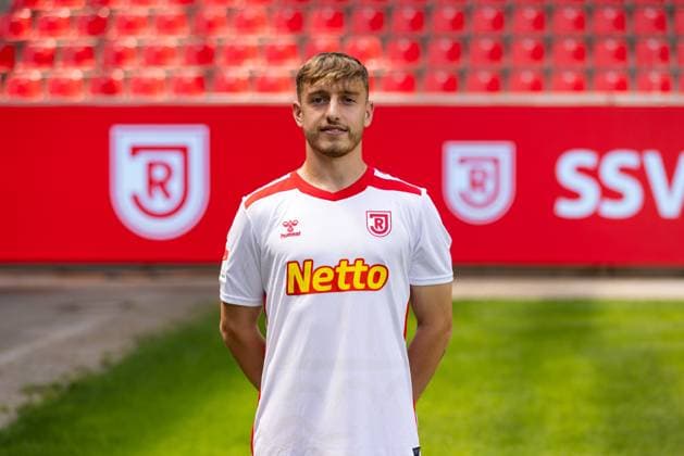 18.07.2024, Fussball, GER, Saison 2024 2025, 2.Liga,Pressetermin, SSV Jahn Regensburg Noel Eichinger; SSV Jahn Regensburg, 2. BL, Porträttermin 2024 2025 DFL REGULATIONS PROHIBIT ANY USE OF PHOTOGRAPHS AS IMAGE SEQUENCES AND OR QUASI-VIDEO. Regensburg Bayern Deutschland Jahnstadion Regensburg