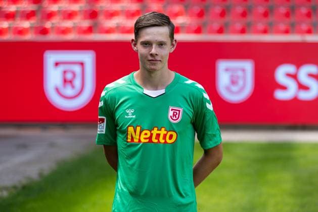 18.07.2024, Fussball, GER, Saison 2024 2025, 2.Liga,Pressetermin, SSV Jahn Regensburg Timo Kurzka; SSV Jahn Regensburg, 2. BL, Porträttermin 2024 2025 DFL REGULATIONS PROHIBIT ANY USE OF PHOTOGRAPHS AS IMAGE SEQUENCES AND OR QUASI-VIDEO. Regensburg Bayern Deutschland Jahnstadion Regensburg