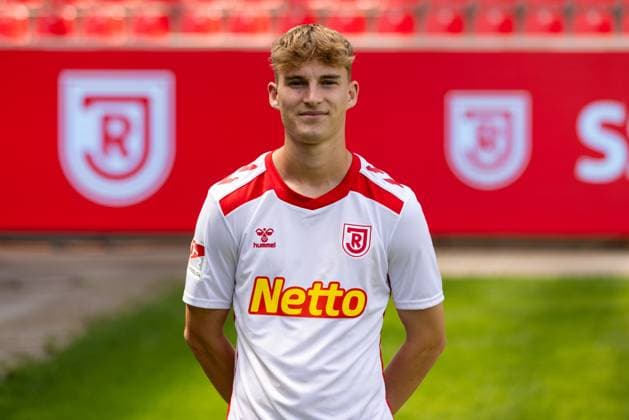 18.07.2024, Fussball, GER, Saison 2024 2025, 2.Liga,Pressetermin, SSV Jahn Regensburg Dominik Kother; SSV Jahn Regensburg, 2. BL, Porträttermin 2024 2025 DFL REGULATIONS PROHIBIT ANY USE OF PHOTOGRAPHS AS IMAGE SEQUENCES AND OR QUASI-VIDEO. Regensburg Bayern Deutschland Jahnstadion Regensburg