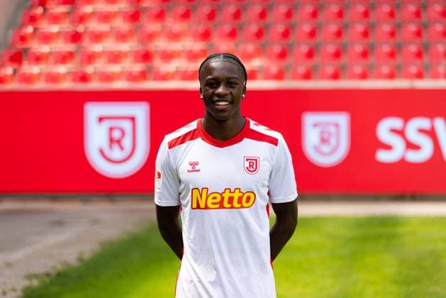 18.07.2024, Fussball, GER, Saison 2024 2025, 2.Liga,Pressetermin, SSV Jahn Regensburg Mansour Ouro-Tagba; SSV Jahn Regensburg, 2. BL, Porträttermin 2024 2025 DFL REGULATIONS PROHIBIT ANY USE OF PHOTOGRAPHS AS IMAGE SEQUENCES AND OR QUASI-VIDEO. Regensburg Bayern Deutschland Jahnstadion Regensburg