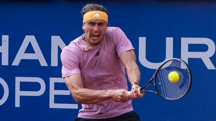 18.07.2024, ATP, Tennis Herren 500, Tennis, Herren, Hamburg Open, Hamburg, Achtelfinale, Alexander Zverev (Deutschland) - Hugo Gaston (Frankreich) Alexander Zverev (Deutschland) Hamburg Tennis-Stadion Am Rothenbaum Hamburg Deutschland