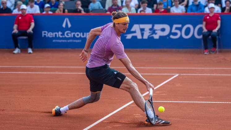 18.07.2024, ATP, Tennis Herren 500, Tennis, Herren, Hamburg Open, Hamburg, Achtelfinale, Alexander Zverev (Deutschland) - Hugo Gaston (Frankreich) Alexander Zverev (Deutschland) Hamburg Tennis-Stadion Am Rothenbaum Hamburg Deutschland