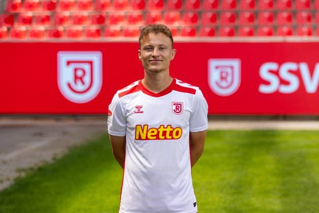 18.07.2024, Fussball, GER, Saison 2024 2025, 2.Liga,Pressetermin, SSV Jahn Regensburg Niclas Anspach; SSV Jahn Regensburg, 2. BL, Porträttermin 2024 2025 DFL REGULATIONS PROHIBIT ANY USE OF PHOTOGRAPHS AS IMAGE SEQUENCES AND OR QUASI-VIDEO. Regensburg Bayern Deutschland Jahnstadion Regensburg