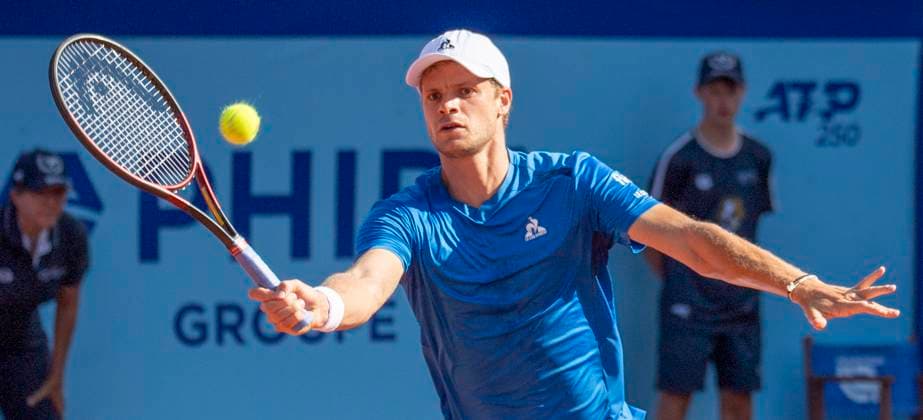 July 18, 2024, Gstaad, Bern, Switzerland: Gstaad Switzerland, 07 18 2024: YANNICK HANFMANN of Germany makes a volley during 8th finals of EFG Swiss Open Gstaad ATP, Tennis Herren 250, EFG Swiss Open Gstaad-ATP 250 took place at Roy Emerson Arena in Gstaad, which is located in the famous ski resort of Gstaad and which is located in the Bernese Oberland.. FELIX AUGER-ALIASSIME won 7-6, 6-2. Gstaad Switzerland - ZUMAd206 20240718_zip_d206_040 Copyright: xEricxDubostx